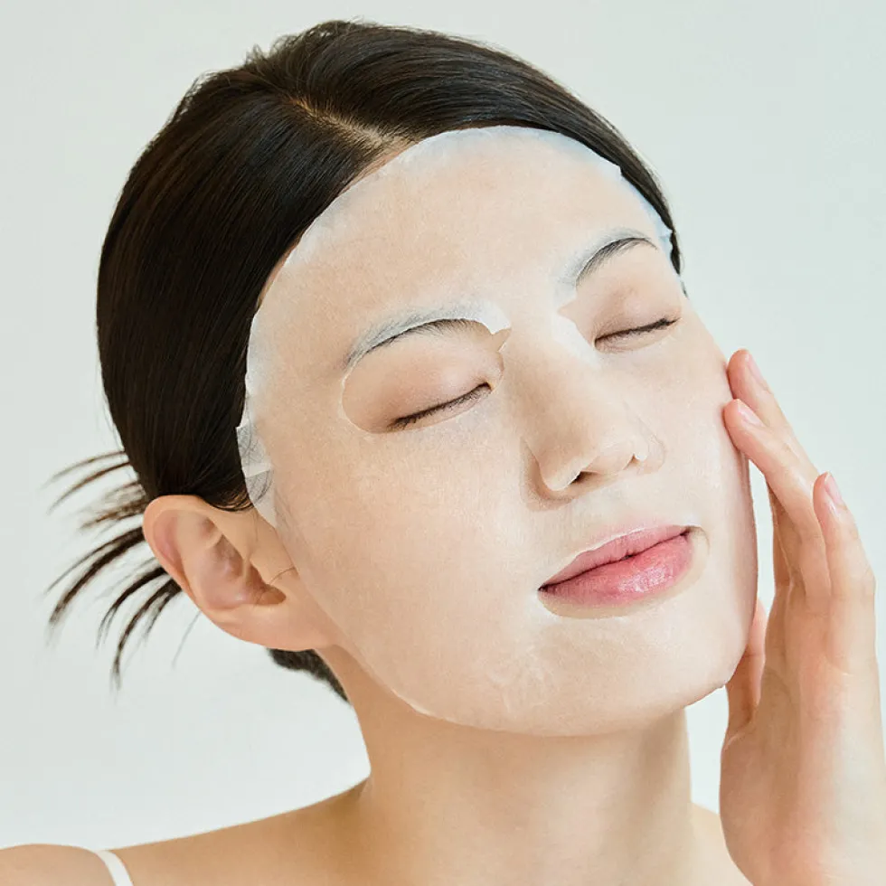 Madagascar Centella Tone Brightening Glow Mask